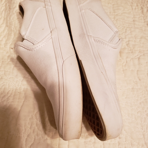 Vans - Picture 4 of 4